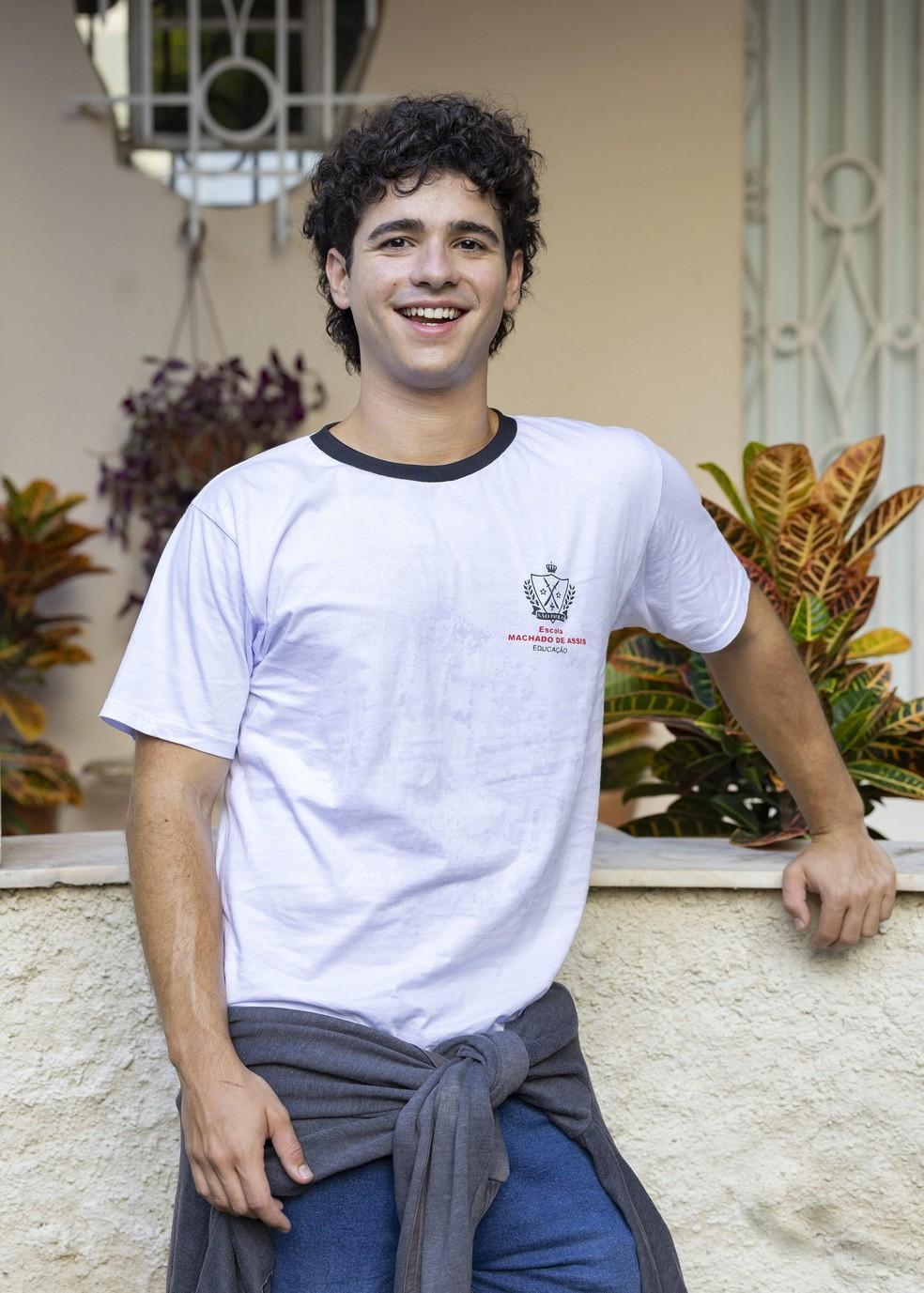 João Victor Gonçalves é Mau Mau em Quem Ama Cuida
