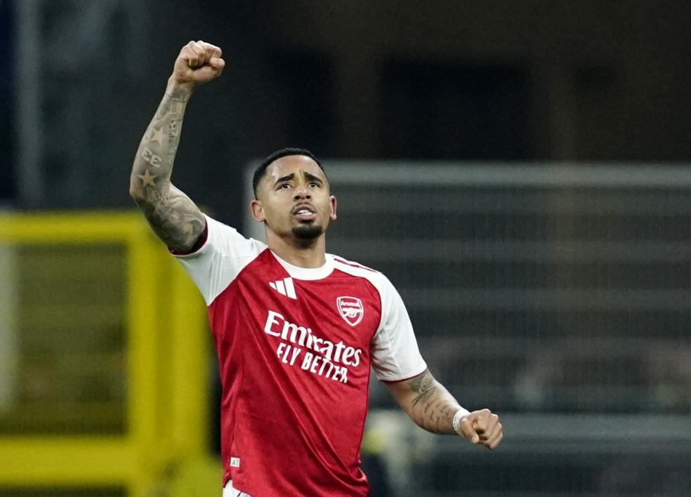 Gabriel Jesus comemora gol em Inter x Arsenal
