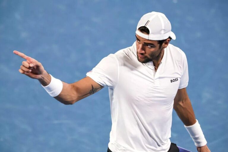 A Grande Competição de Tênis: Matteo Berrettini Se Destaca no Aberto da França