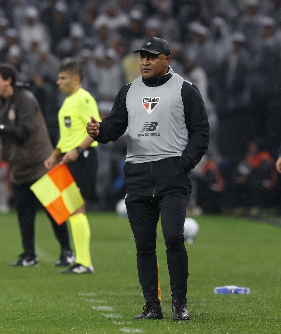 Roger Machado vive momento de pressão no Tricolor — Foto: Rubens Chiri/Saopaulofc.net.