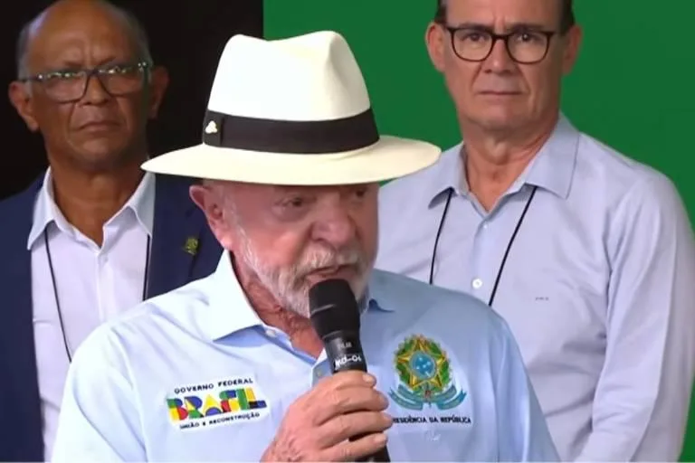 Lula Classifica PCC e CV como Terroristas e Responde a Ataques de Flávio Bolsonaro