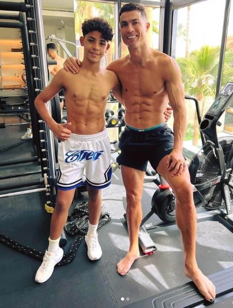Filho de Cristiano Ronaldo Pode Abandonar Chance de Jogar ao Lado do Pai
