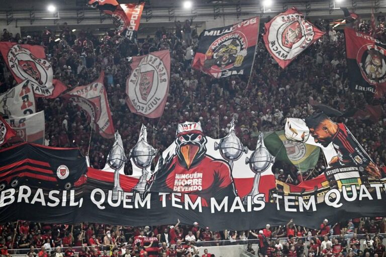 Flamengo e Palmeiras quebram recorde de público no Brasileirão 2026
