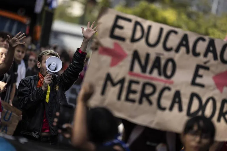 Greve na USP: Tarcísio de Freitas apoia reivindicações dos estudantes por melhorias