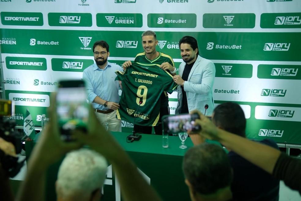 Thiago Galhardo em apresentação