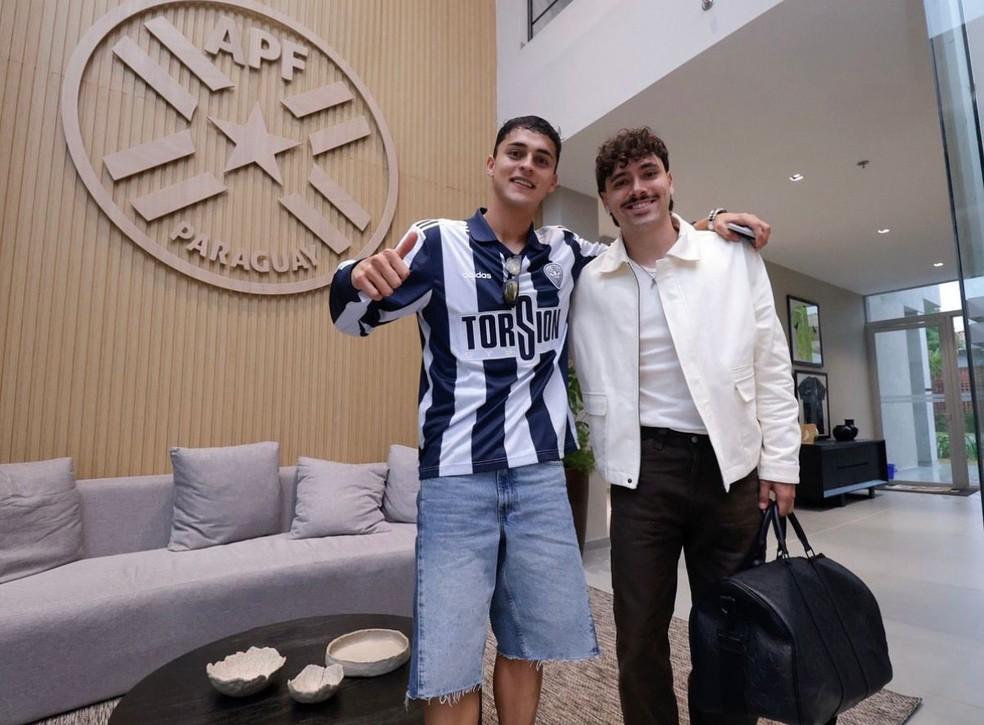 Ramón Sosa e Mauricio se apresentam ao Paraguai para a disputa da Copa