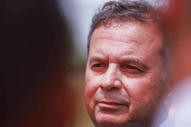 Rogério Marinho propõe PEC alternativa à 6×1 no Senado