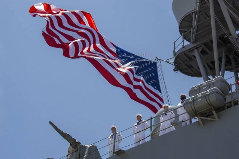 LA Fleet Week 2026: Celebrações do Dia da Memória em Los Angeles atraem multidões