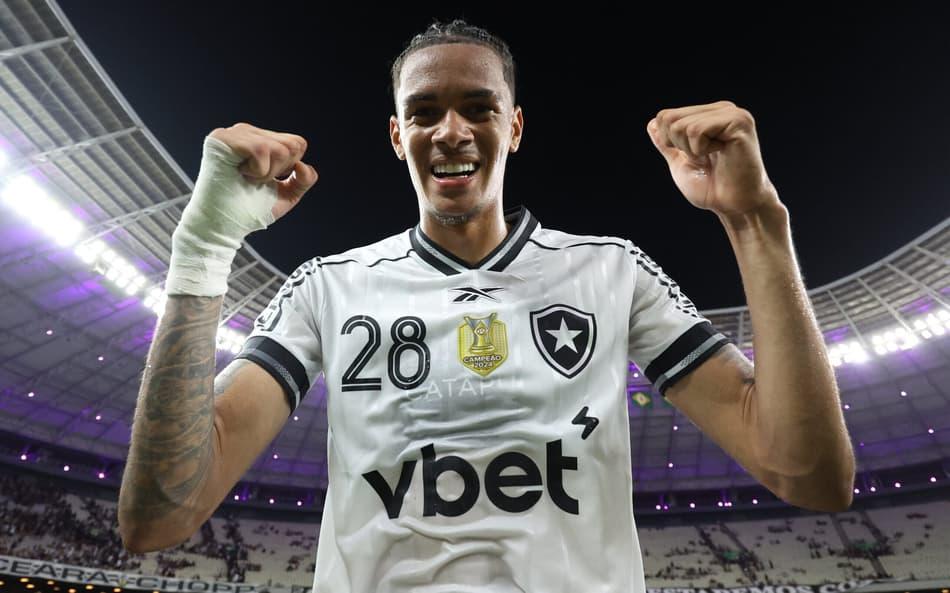 Newton é um dos destaques do Botafogo na era Davide Ancelotti