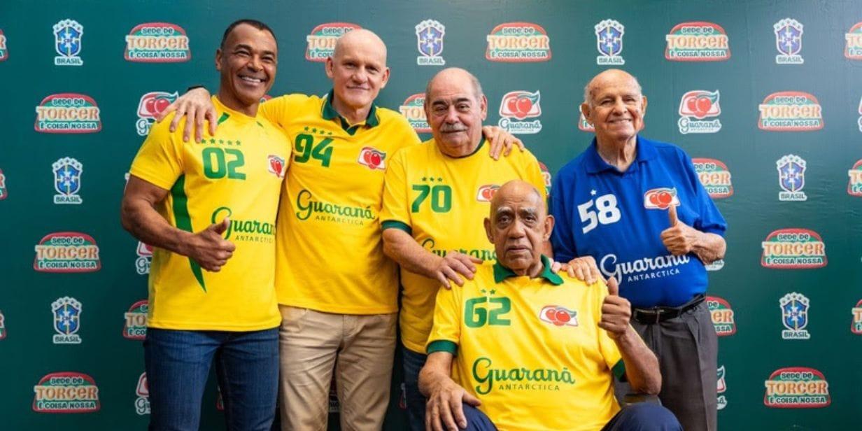 Cafu, Taffarel, Rivellino, Mengálvio e Pepe na ação do Guaraná Antarctica