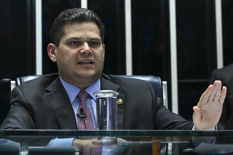 Presidente do Congresso Nacional Promulga Lei da Dosimetria e Facilita Redução de Penas