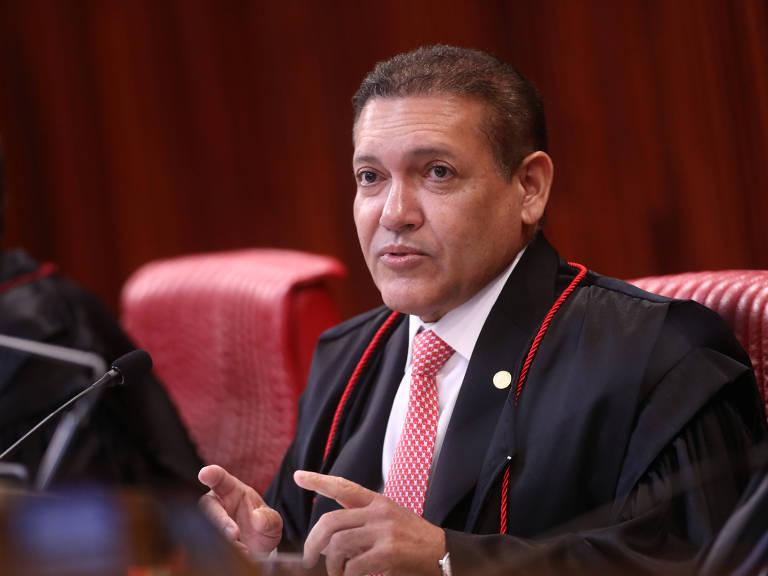 Ministro do Supremo Tribunal Federal discursando em sessão