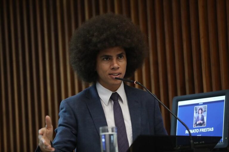 Aprovada cassação do deputado Renato Freitas na Assembleia Legislativa do Paraná