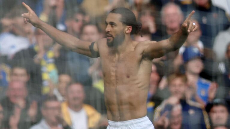 Leeds United conquista vitória dramática contra Brighton com gol de Calvert-Lewin nos acréscimos