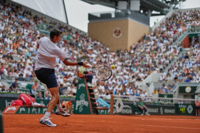 Rafa Jódar protagoniza remontada histórica e avança para as quartas-de-final de Roland Garros
