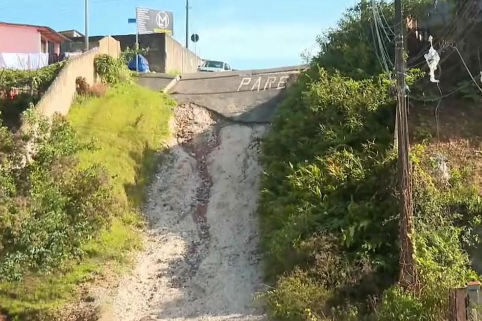Rua Nossa Senhora das Graças, em Almirante Tamandaré.