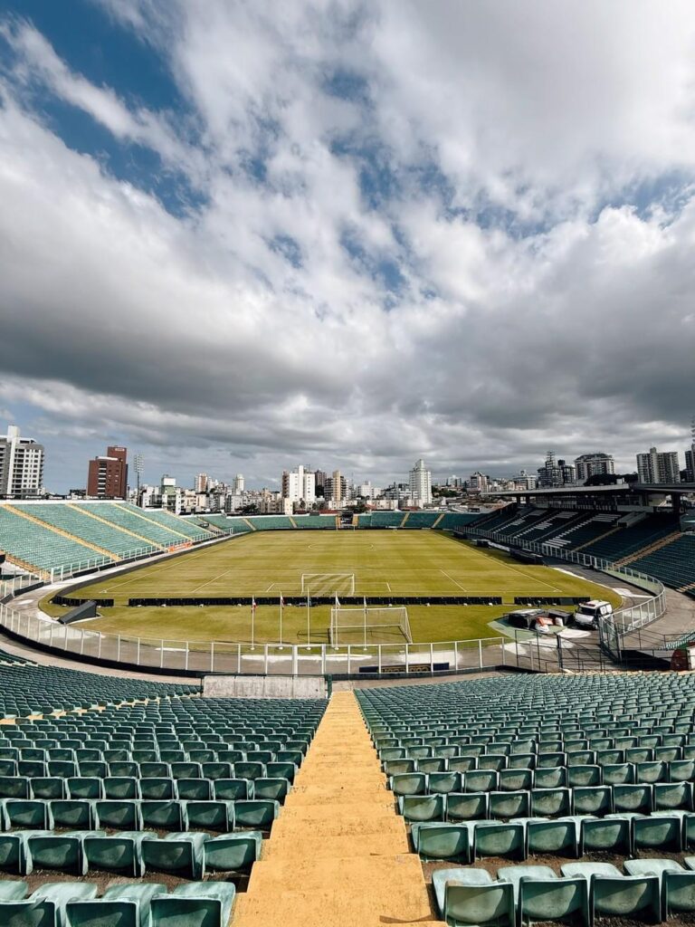 Figueirense x Paysandu: confronto crucial na Série C do Campeonato Brasileiro