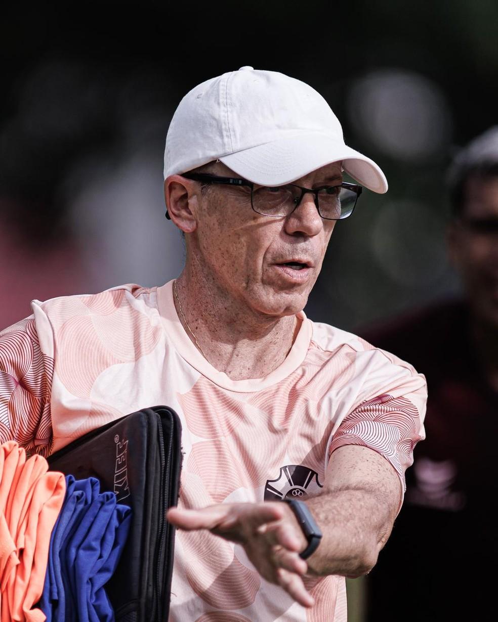 Fernando Tonet, técnico do Moto Club