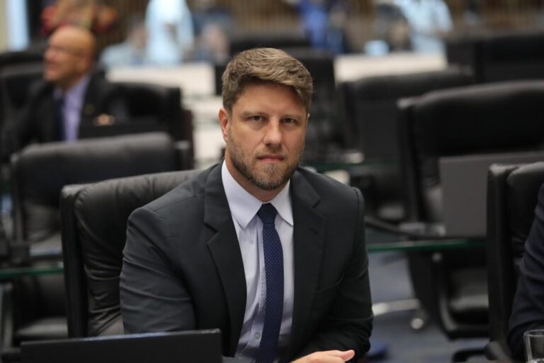 Requião Filho é anunciado como pré-candidato ao Governo do Paraná pelo PDT