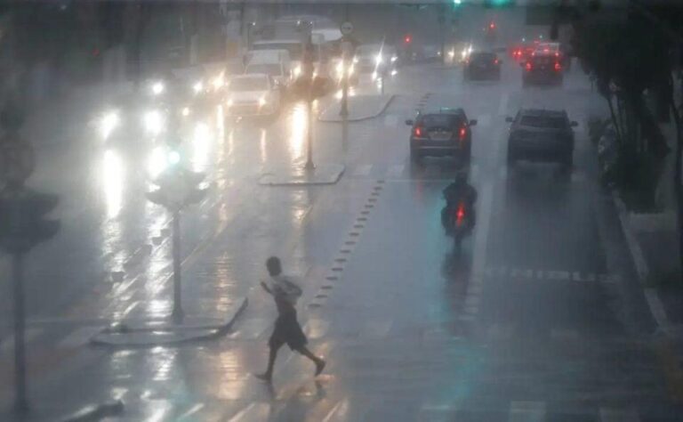 Alertas de Tempestades e Chuvas Intensas no Paraná: Previsões e Precauções