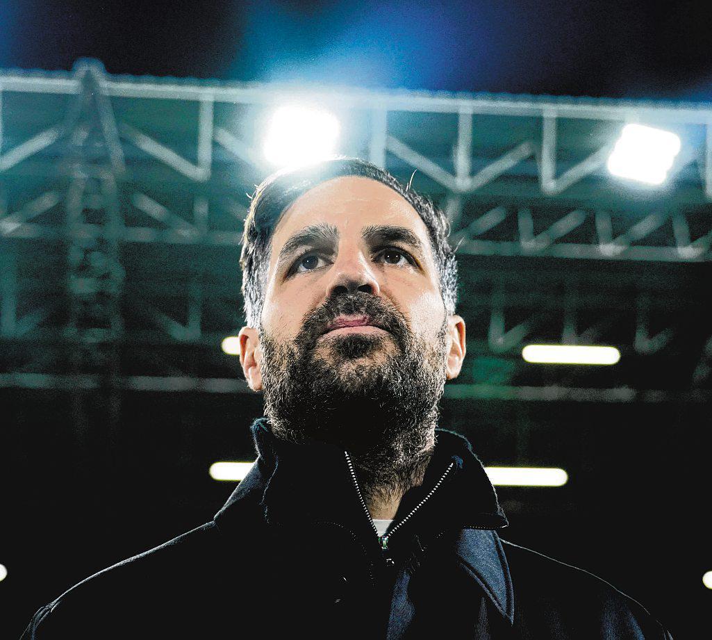 Cesc Fàbregas no comando do Como