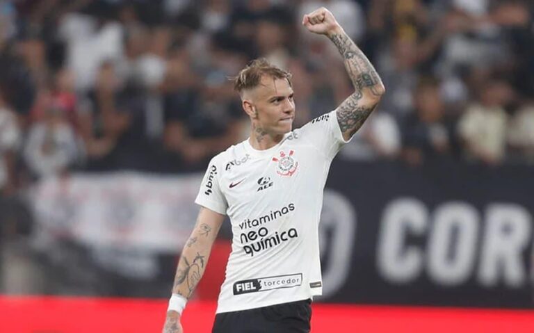 Róger Guedes marca presença em Corinthians x Atlético-MG e gera especulações sobre retorno