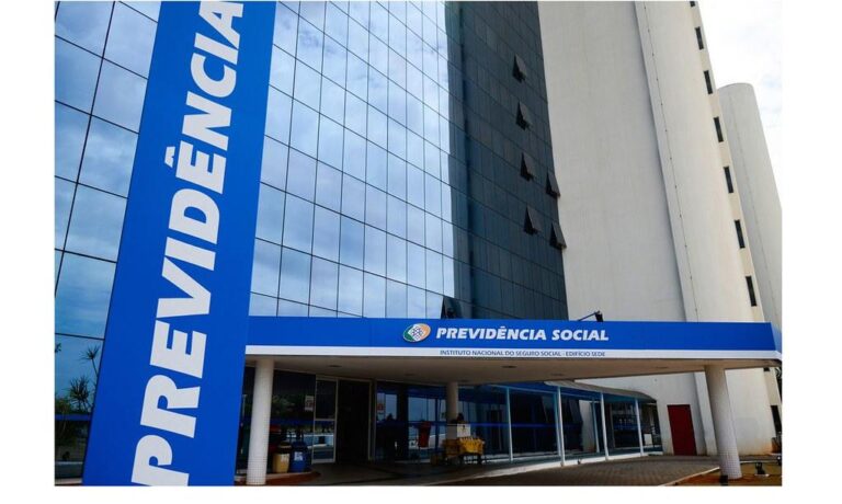 Aposentados e Pensionistas do INSS Recebem Segunda Parcela do 13º Salário