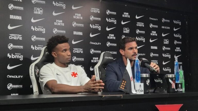 Renato Gaúcho segue no Vasco após derrota e protestos da torcida