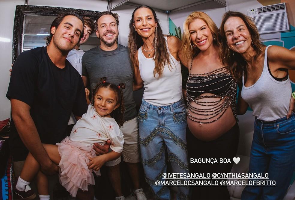Lore Improta curte show de Léo e posa com Liz, Ivete e Marcelo Sangalo