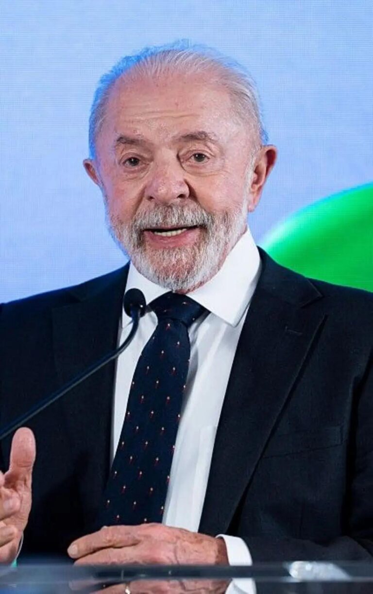 Perspectivas Eleitorais: A Disputa entre Lula e Flávio Bolsonaro nas Intenções de Voto de 2026