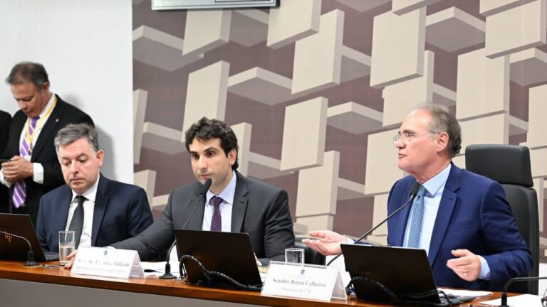 Bate-boca entre Galípolo e Renan Calheiros marca audiência no Senado sobre o Banco Master