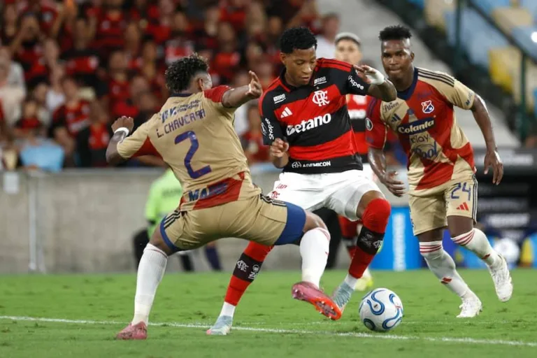 Independiente Medellín Enfrenta Flamengo em Busca de Classificação na Copa Libertadores