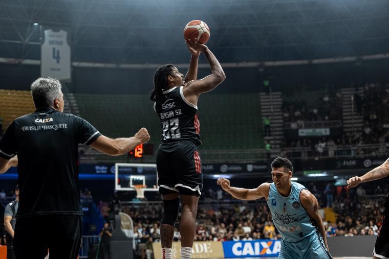 Flamengo e Brasília durante a partida