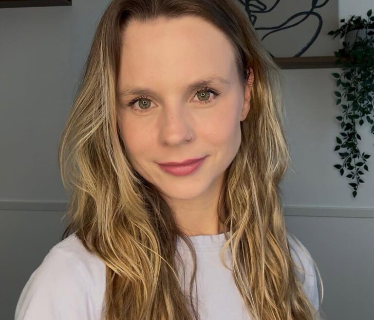 De protagonista em novelas a faxineira no Canadá: a transformação de Daniela Carvalho