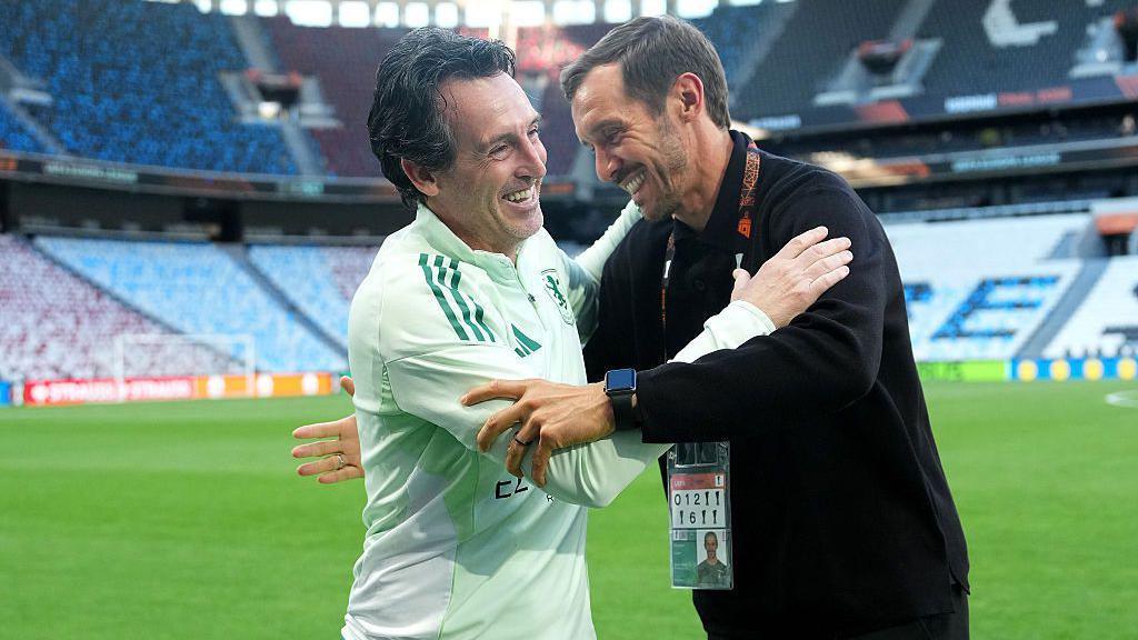 Unai Emery e Julian Schuster