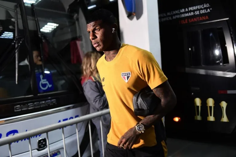 São Paulo Negocia Empréstimo de Arboleda ao Vitória