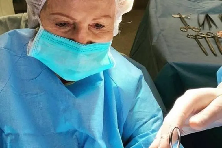 Morre Angelita Habr-Gama, referência em coloproctologia e pioneira no tratamento do câncer de reto