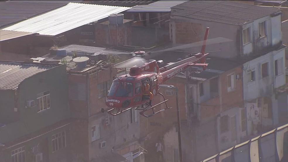 Helicóptero desce na Linha Amarela para fazer socorro de vítima de acidente