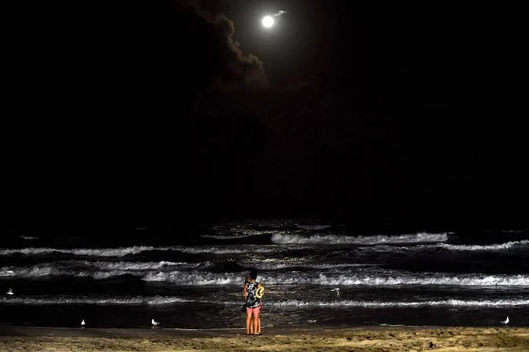 A Lua Azul e a Microlua: Um Espetáculo Astronômico em Maio de 2026