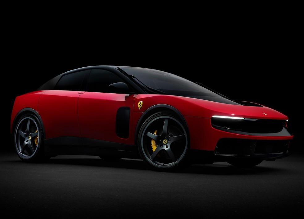 Ferrari Luce tem 1.050 cv e chega até 310 km/h
