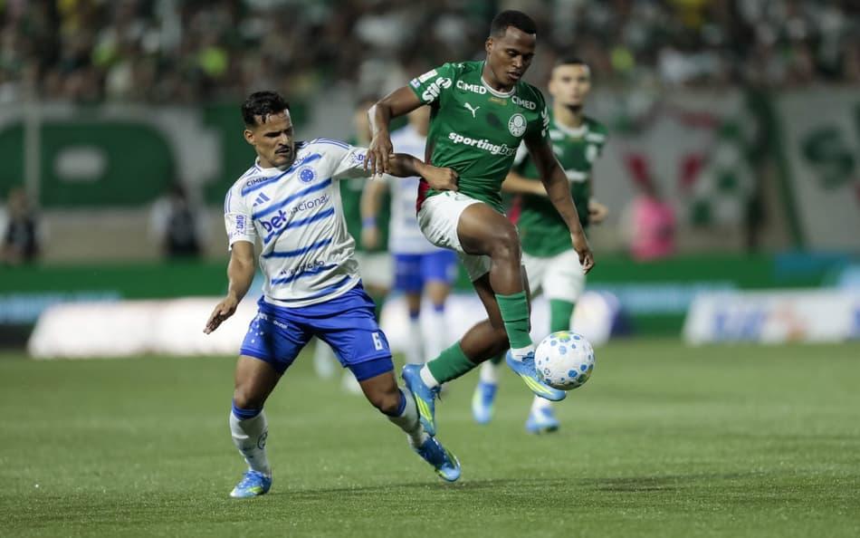 Clube paulista está com quatro pontos de vantagem para o segundo colocado no Campeonato