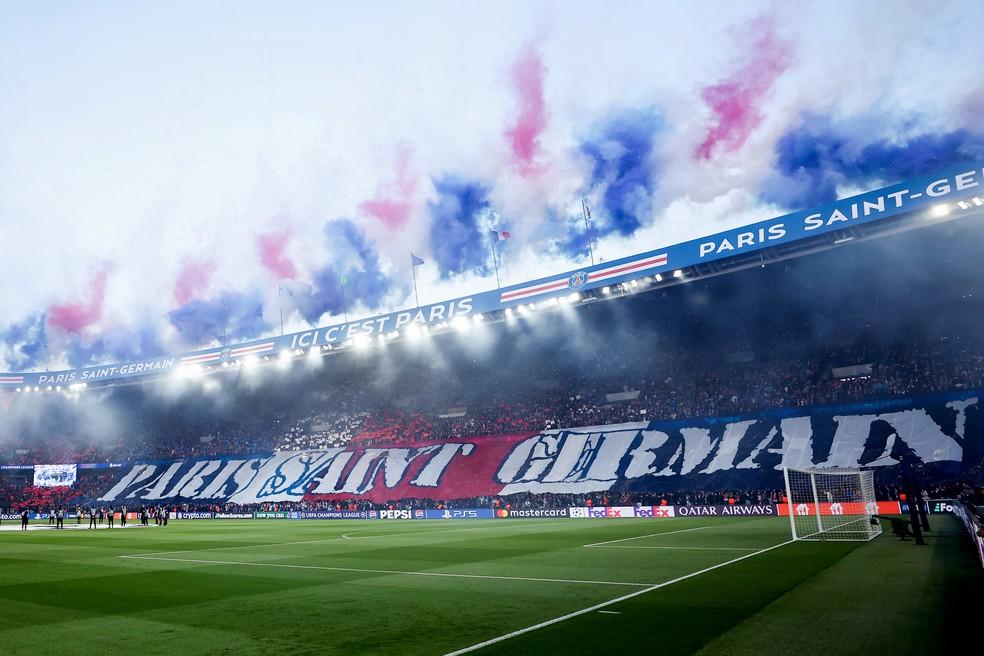 Estádio Parque dos Príncipes, lar do PSG.
