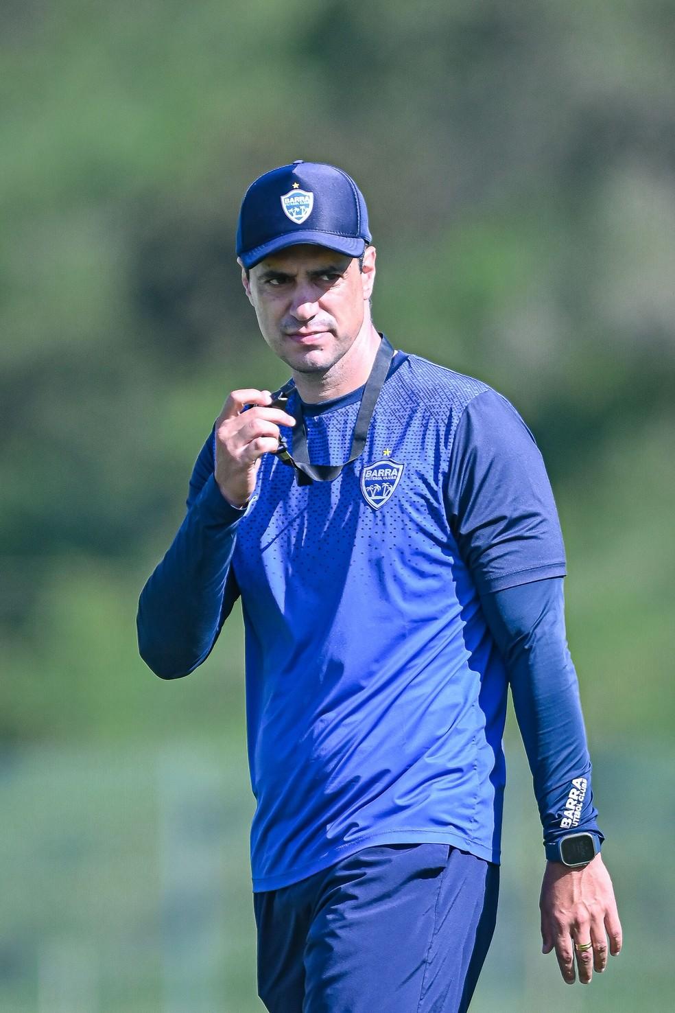 Bernardo Franco, técnico do Barra