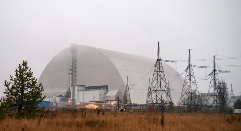 O Impacto Duradouro do Desastre de Chernobyl e a Ameaça Atual em Zaporizhzhia