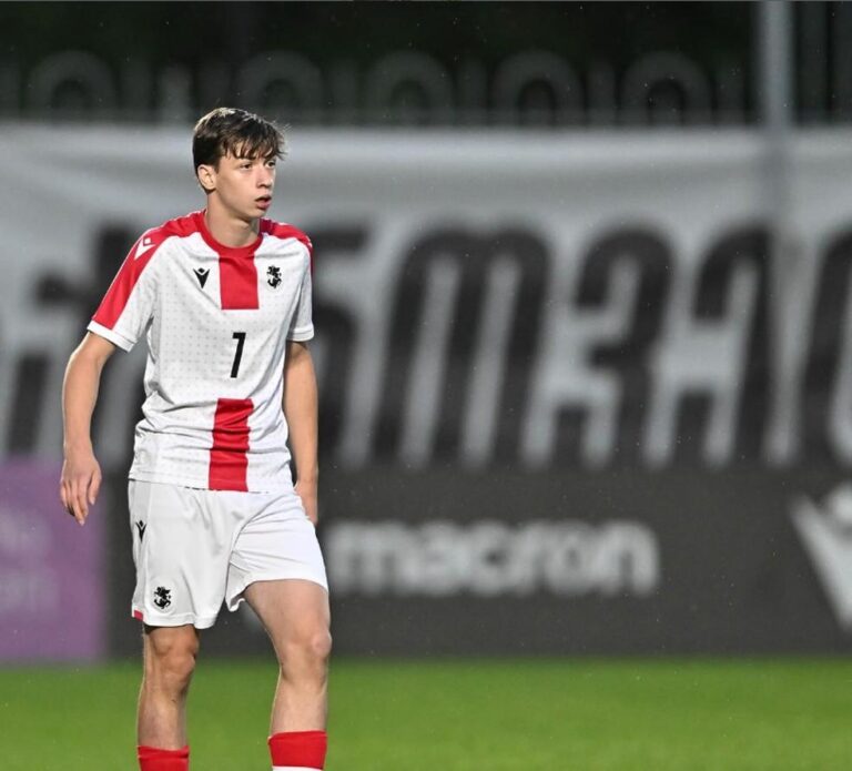 Bayern de Munique negocia contratação do irmão de Kvaratskhelia, promissor jogador georgiano