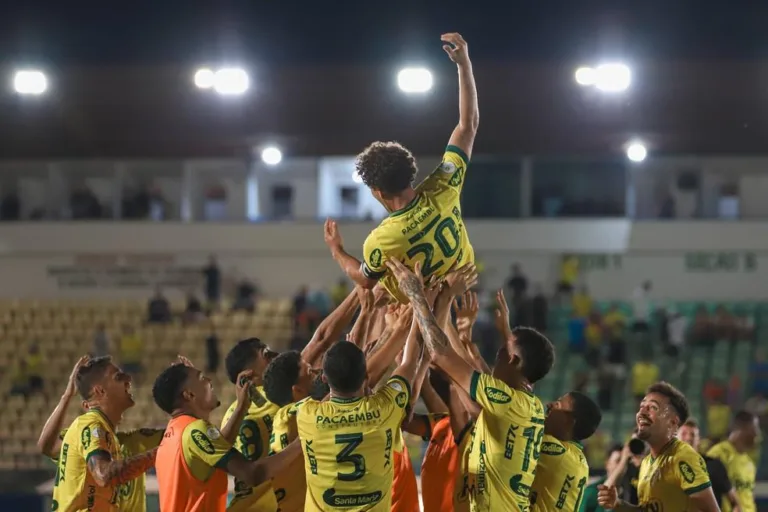 Camilo, ex-jogador do Mirassol e Seleção, se despede aos 40 anos