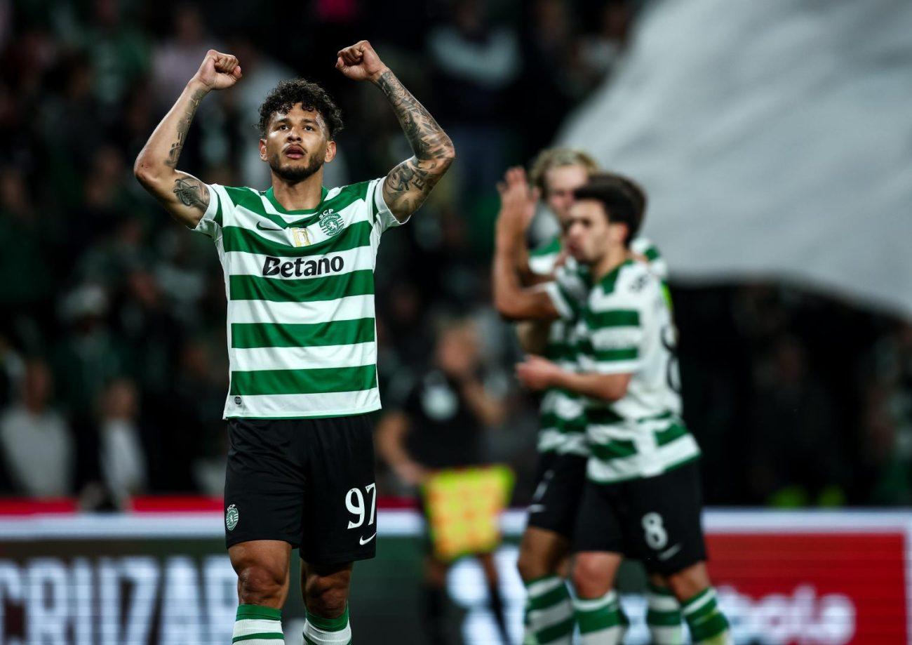 Luis Suárez comemorando um gol pelo Sporting.