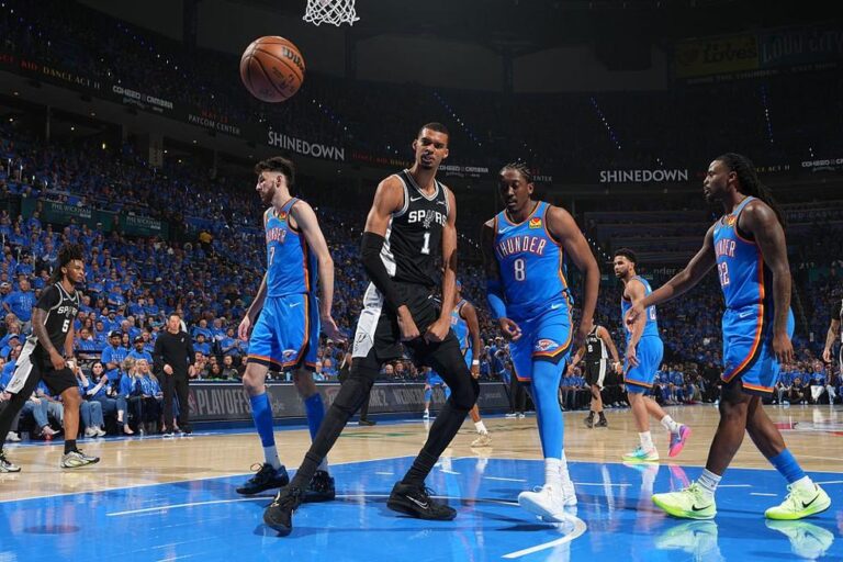 Spurs superam Thunder em emocionante jogo de prorrogações na final da Conferência Oeste