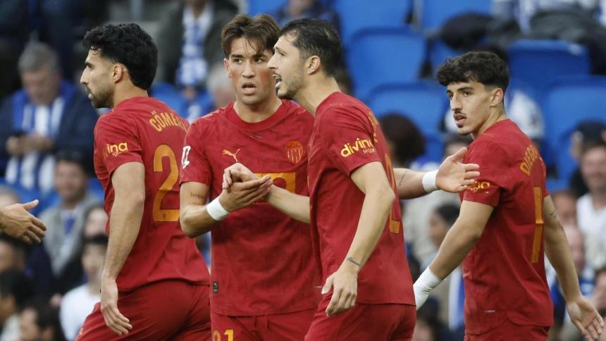 El Valencia celebra o gol de Javi Guerra a Real Sociedad