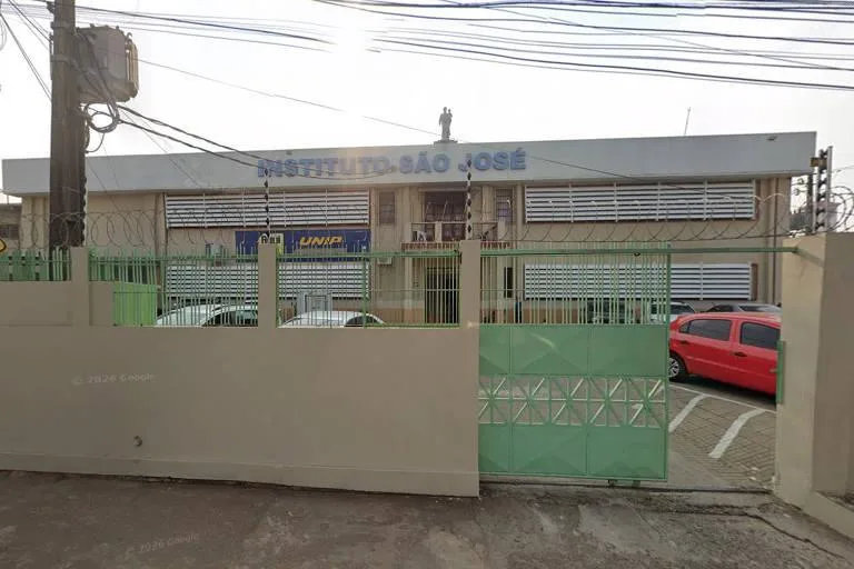A Trágica Ocorrência em Escola de Rio Branco: Adolescente Invasor Causa Morte e Feridos